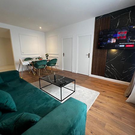 105 Quadratmeter Apartment, Parkplatz, Kinderfreundlich, 6 Personen, Wifi, Vollausgestattete Kueche, Crimmitschau Екстер'єр фото