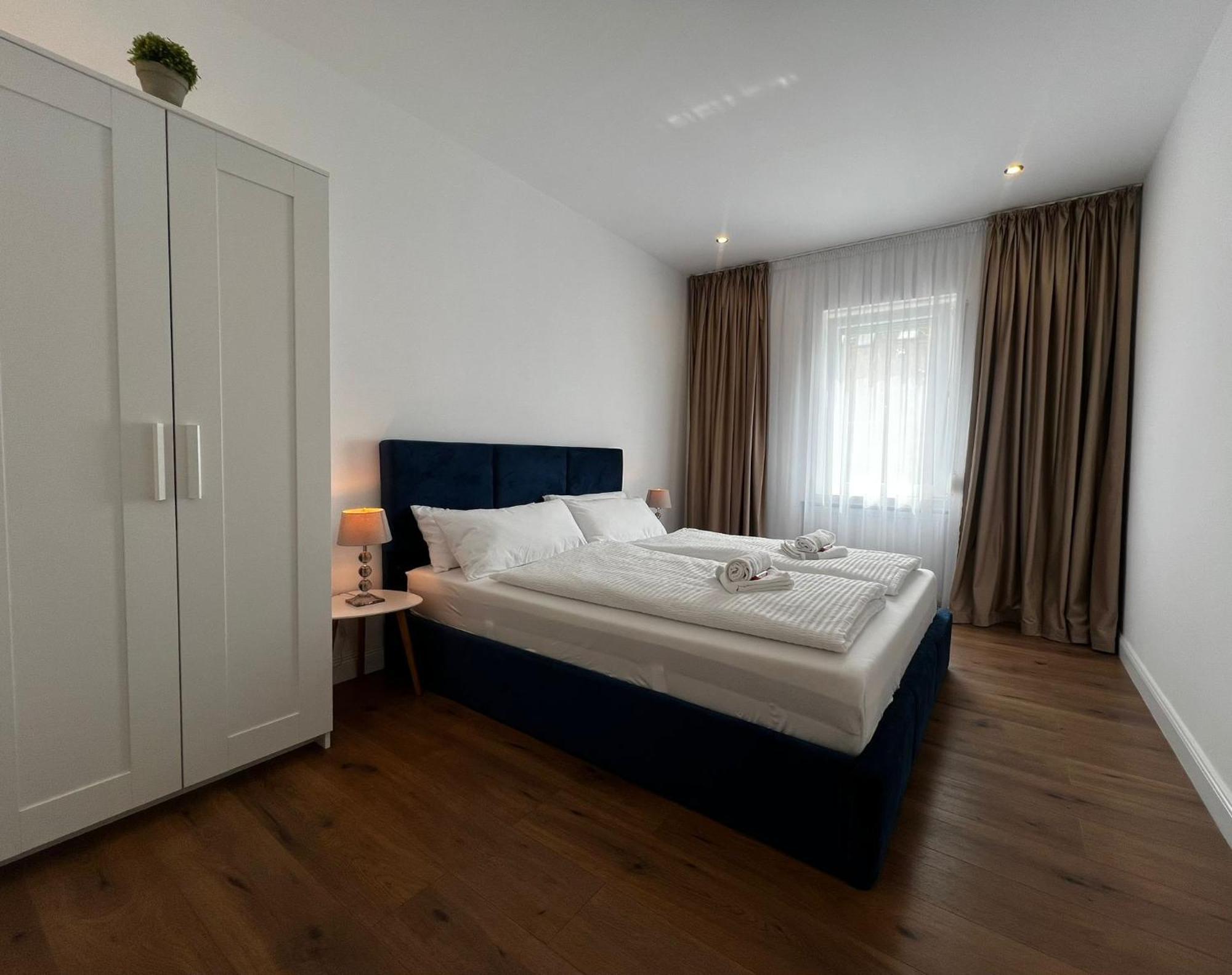 105 Quadratmeter Apartment, Parkplatz, Kinderfreundlich, 6 Personen, Wifi, Vollausgestattete Kueche, Crimmitschau Екстер'єр фото