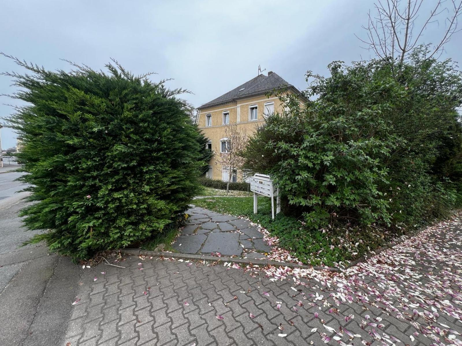 105 Quadratmeter Apartment, Parkplatz, Kinderfreundlich, 6 Personen, Wifi, Vollausgestattete Kueche, Crimmitschau Екстер'єр фото